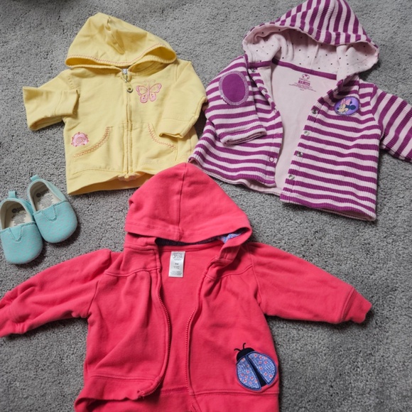 Large Lot 9 - 12 Months Baby Girl Clothes - Various Manufacturers Carters Harley - Picture 6 of 16